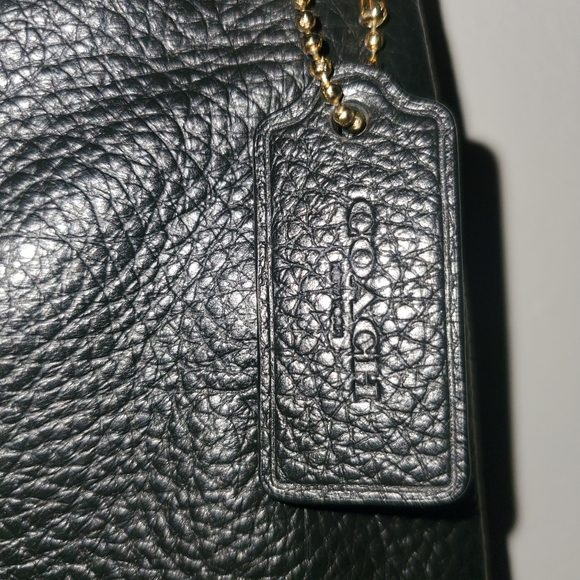 Beautiful coach purse - Picture 8 of 16